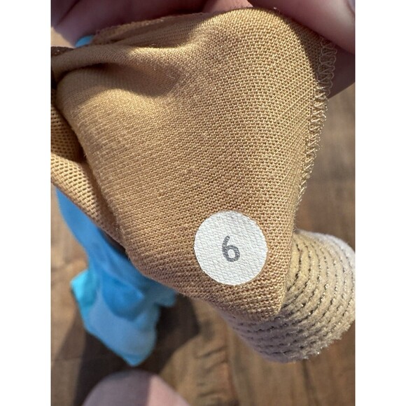 Lululemon Blue Racerback Mesh Panel Tank Top Built In Bra Size 6 Yoga Gym - Picture 5 of 6